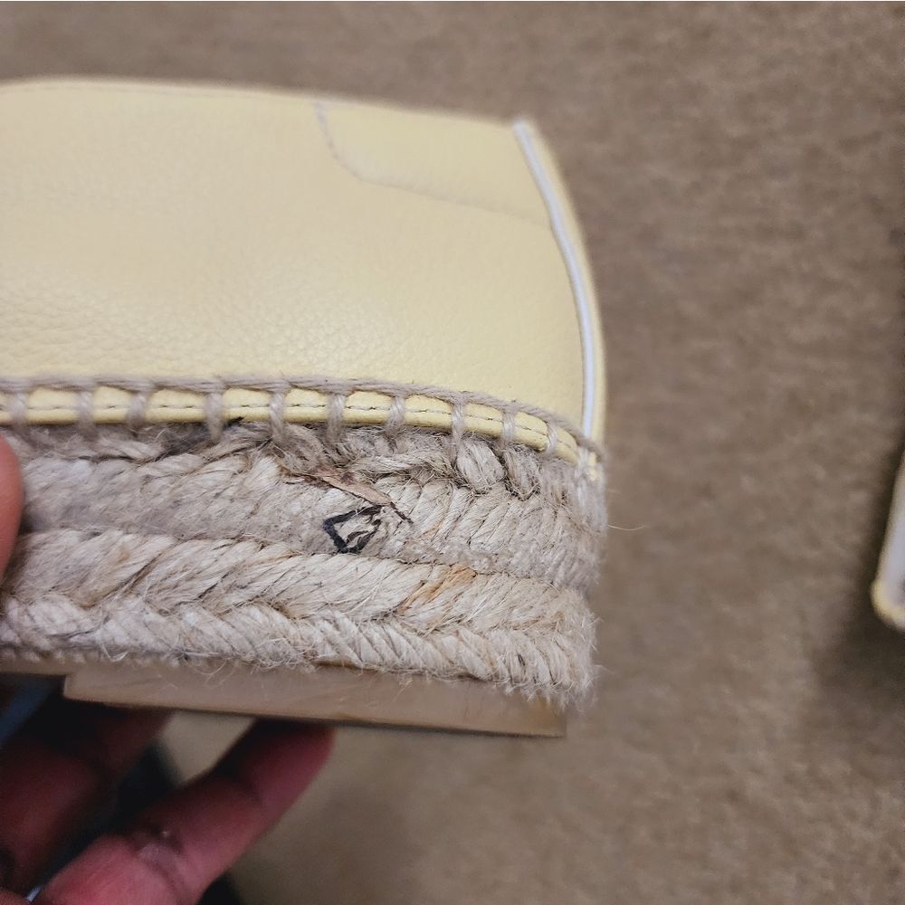 Everlane   - Picture 9 of 15